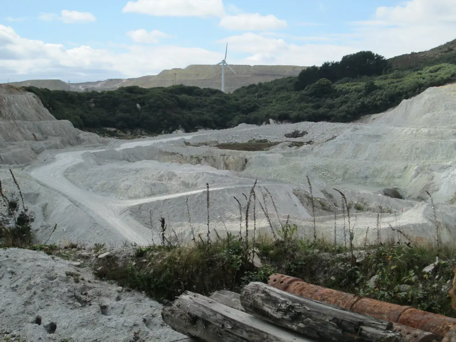 Generic kaolin illustration for ceramics grade